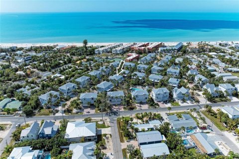 Condo in Holmes Beach, Florida, 2 bedrooms  № 2095124