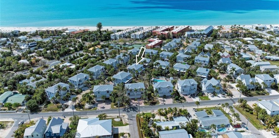 Condo in Holmes Beach, Florida, 2 bedrooms  № 2095124