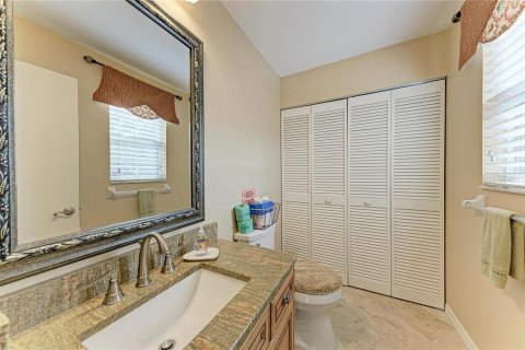 Condo in Holmes Beach, Florida, 2 bedrooms  № 2095124 - photo 14