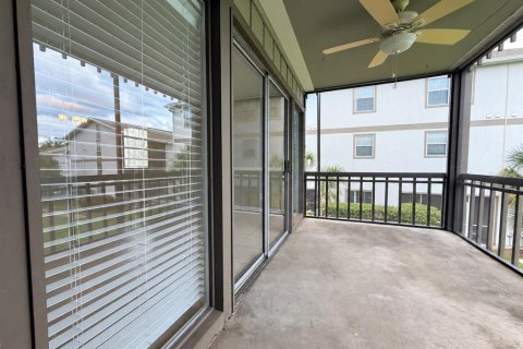 Condo in Gainesville, Florida, 2 bedrooms № 2389462 - photo 22