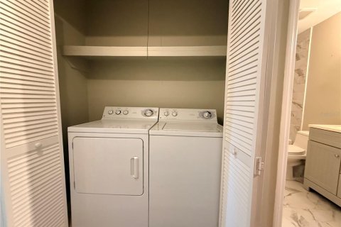 Condo in Gainesville, Florida, 2 bedrooms № 2389462 - photo 20