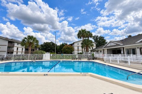 Condo in Gainesville, Florida, 2 bedrooms № 2389462 - photo 30
