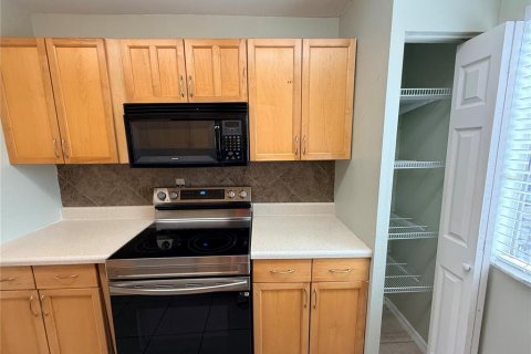 Condo in Gainesville, Florida, 2 bedrooms № 2389462 - photo 4