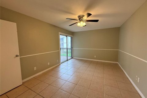 Condo in Gainesville, Florida, 2 bedrooms № 2389462 - photo 13