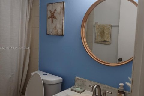 Touwnhouse à vendre à Miami, Floride: 3 chambres, 114.46 m2 № 2407817 - photo 10