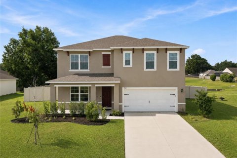 Casa en Auburndale, Florida 5 dormitorios, 251.21 m2 № 2315088