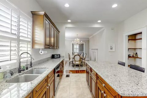 Villa ou maison à louer à Tampa, Floride: 4 chambres, 205.13 m2 № 1894499 - photo 7