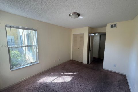 Снять в аренду кондоминиум в Санрайз, Флорида 2 спальни, 89.65м2, № 1952848 - фото 12