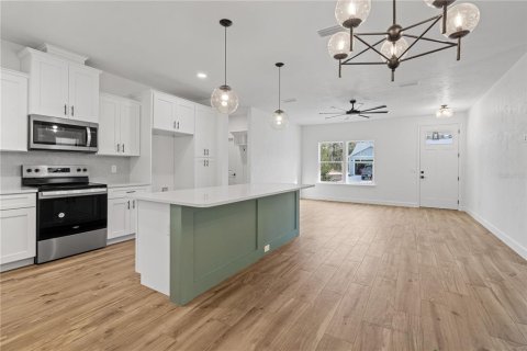Купить виллу или дом в Бронсон, Флорида 5 комнат, 148.55м2, № 2132093 - фото 10