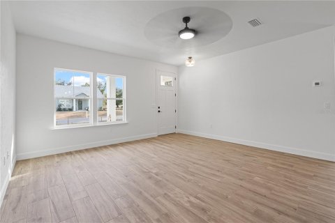 Купить виллу или дом в Бронсон, Флорида 5 комнат, 148.55м2, № 2132093 - фото 3