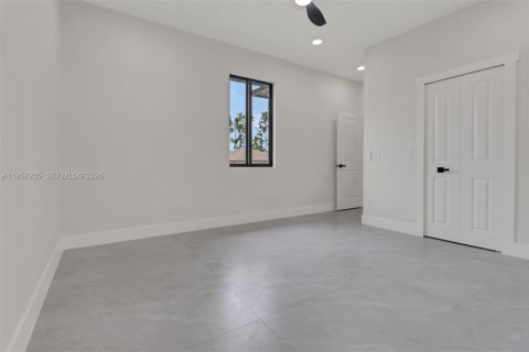 Villa ou maison à louer à Lehigh Acres, Floride: 3 chambres, 221.39 m2 № 2007271 - photo 10