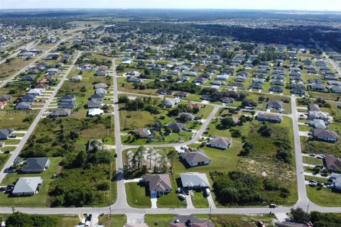 Villa ou maison à louer à Lehigh Acres, Floride: 3 chambres, 221.39 m2 № 2007271 - photo 29