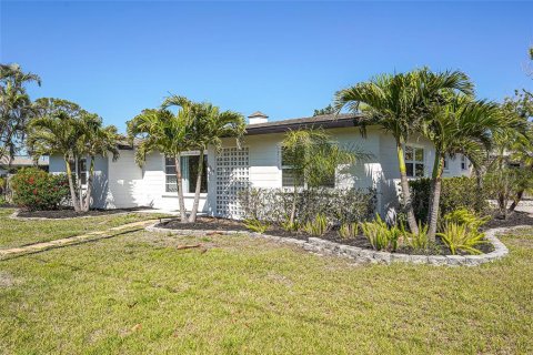 House in Venice, Florida 3 bedrooms, 154.5 sq.m. № 1720625 - photo 4