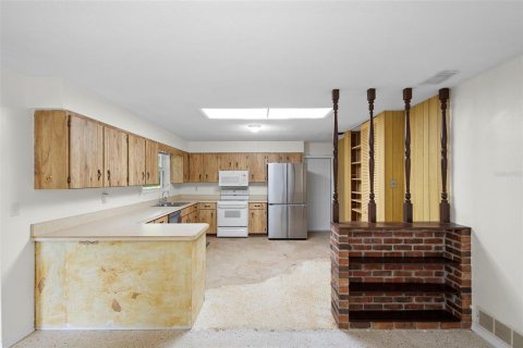 House in South Daytona, Florida 3 bedrooms, 184.32 sq.m. № 1857669 - photo 11
