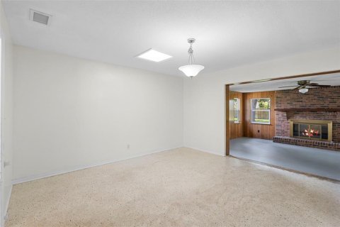 House in South Daytona, Florida 3 bedrooms, 184.32 sq.m. № 1857669 - photo 14