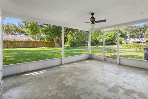 House in South Daytona, Florida 3 bedrooms, 184.32 sq.m. № 1857669 - photo 23
