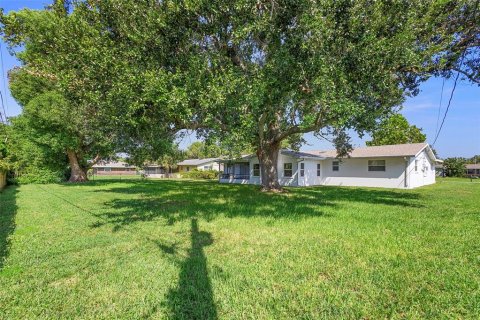 House in South Daytona, Florida 3 bedrooms, 184.32 sq.m. № 1857669 - photo 25