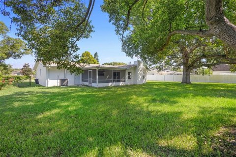 House in South Daytona, Florida 3 bedrooms, 184.32 sq.m. № 1857669 - photo 27