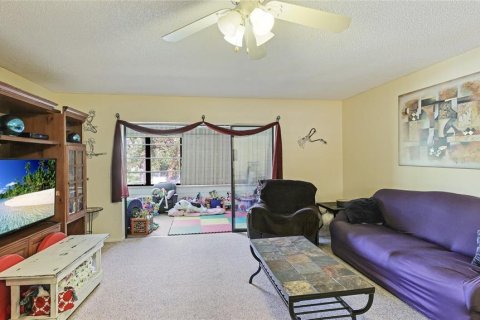 Condo in Bradenton, Florida, 2 bedrooms  № 1551116 - photo 9
