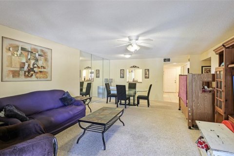 Condo in Bradenton, Florida, 2 bedrooms  № 1551116 - photo 10