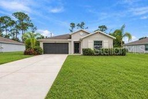 Villa ou maison à Port Charlotte, Floride 4 chambres, 179.3 m2 № 2401136