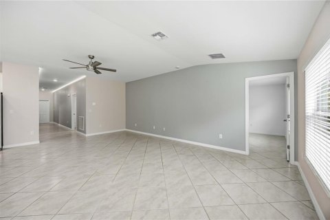 Villa ou maison à louer à Port Charlotte, Floride: 4 chambres, 179.3 m2 № 2401136 - photo 6