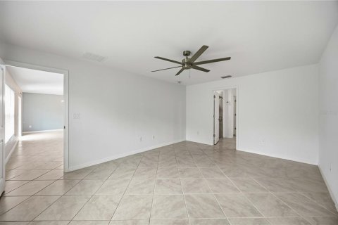Villa ou maison à louer à Port Charlotte, Floride: 4 chambres, 179.3 m2 № 2401136 - photo 13