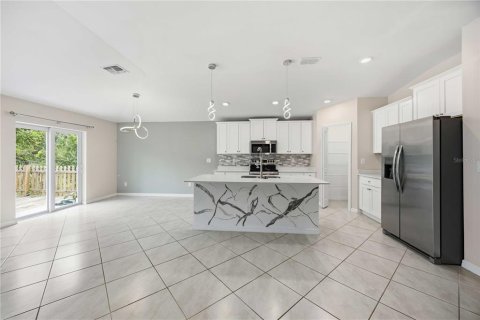 Villa ou maison à louer à Port Charlotte, Floride: 4 chambres, 179.3 m2 № 2401136 - photo 9