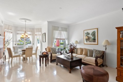 House in Aventura, Florida 3 bedrooms, 231.7 sq.m. № 2030740 - photo 9