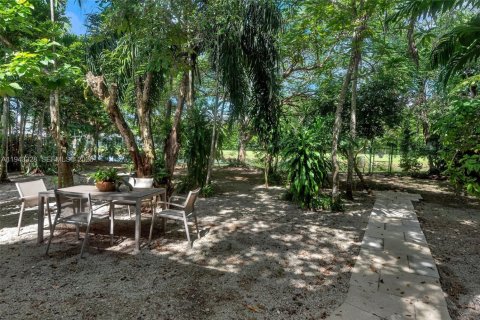 Touwnhouse à louer à South Miami, Floride: 3 chambres, 320.51 m2 № 1999572 - photo 29