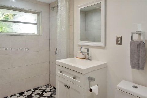 Touwnhouse à louer à South Miami, Floride: 3 chambres, 320.51 m2 № 1999572 - photo 21