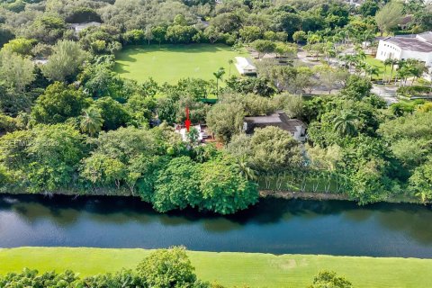 Touwnhouse à South Miami, Floride 3 chambres, 320.51 m2 № 1999572