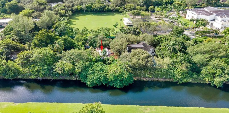 Touwnhouse à South Miami, Floride 3 chambres, 320.51 m2 № 1999572