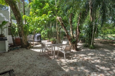 Touwnhouse à louer à South Miami, Floride: 3 chambres, 320.51 m2 № 1999572 - photo 28