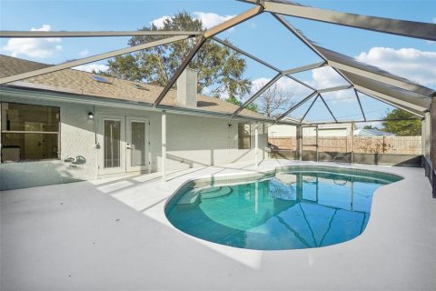 House in Palm Bay, Florida 3 bedrooms, 121.98 sq.m. № 1543797 - photo 16