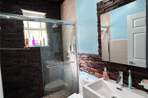 Villa ou maison à vendre à Miami Gardens, Floride: 4 chambres, 179.49 m2 № 2034399 - photo 5