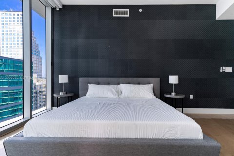 Condominio en alquiler en Miami, Florida, 3 dormitorios, 228.26 m2 № 2145660 - foto 15