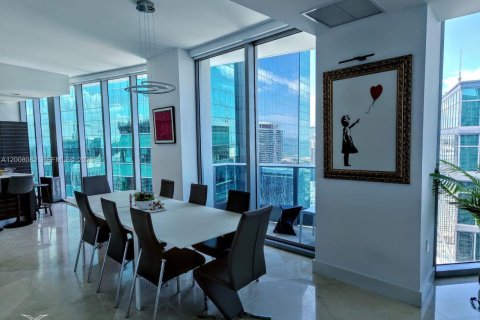 Condominio en alquiler en Miami, Florida, 3 dormitorios, 228.26 m2 № 2145660 - foto 13