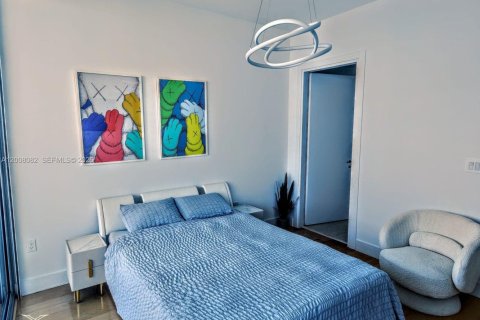 Condominio en alquiler en Miami, Florida, 3 dormitorios, 228.26 m2 № 2145660 - foto 29