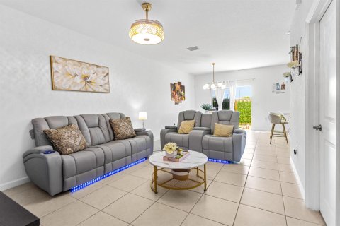 Casa en venta en Lauderhill, Florida, 3 dormitorios, 164.25 m2 № 2087847 - foto 7
