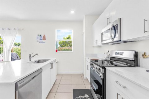Casa en venta en Lauderhill, Florida, 3 dormitorios, 164.25 m2 № 2087847 - foto 13