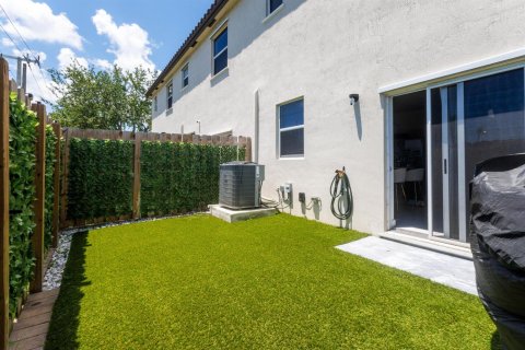 Casa en venta en Lauderhill, Florida, 3 dormitorios, 164.25 m2 № 2087847 - foto 29