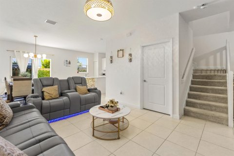 Casa en venta en Lauderhill, Florida, 3 dormitorios, 164.25 m2 № 2087847 - foto 6