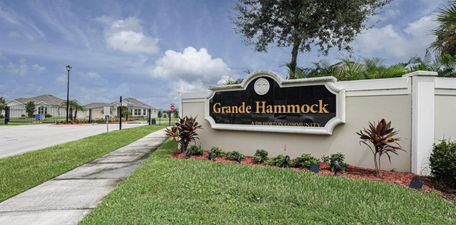 House in Vero Beach, Florida 4 bedrooms, 257.34 sq.m. № 2352149