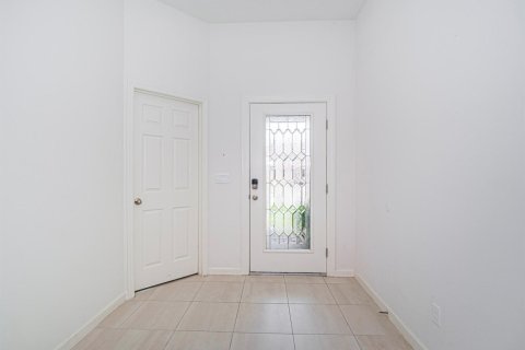 House in Vero Beach, Florida 4 bedrooms, 257.34 sq.m. № 2352149 - photo 6