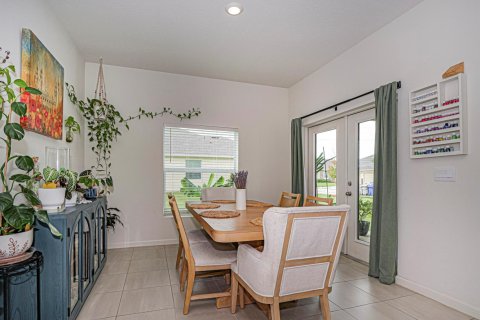 House in Vero Beach, Florida 4 bedrooms, 257.34 sq.m. № 2352149 - photo 16