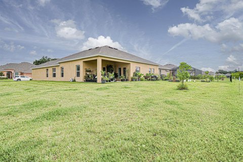 House in Vero Beach, Florida 4 bedrooms, 257.34 sq.m. № 2352149 - photo 4
