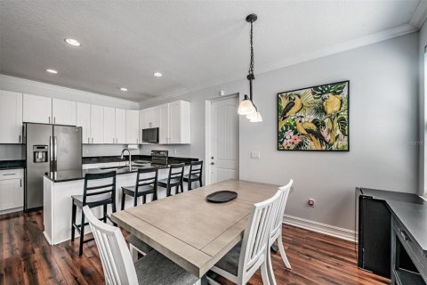 Townhouse in Tampa, Florida 3 bedrooms, 154.78 sq.m. № 2100244 - photo 7