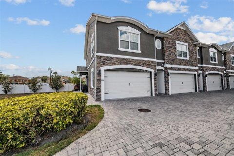 Townhouse in Tampa, Florida 3 bedrooms, 154.78 sq.m. № 2100244