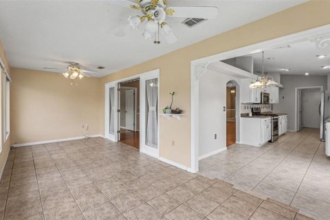 Villa ou maison à vendre à Lakeland, Floride: 2 chambres, 168.34 m2 № 2318772 - photo 30